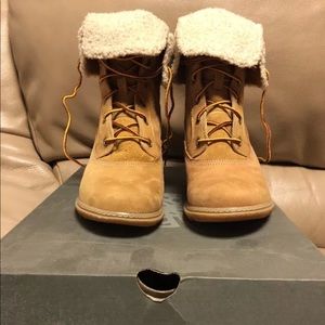 Timberland Roll top Wedge Size 8